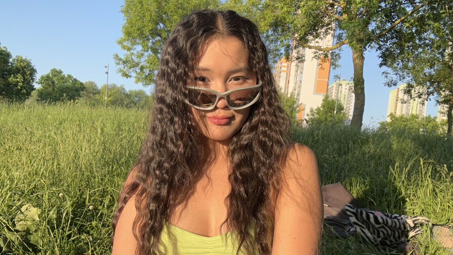 Join BellaSparkle Private Chat