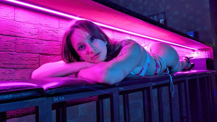 Join LylianRose Private Chat