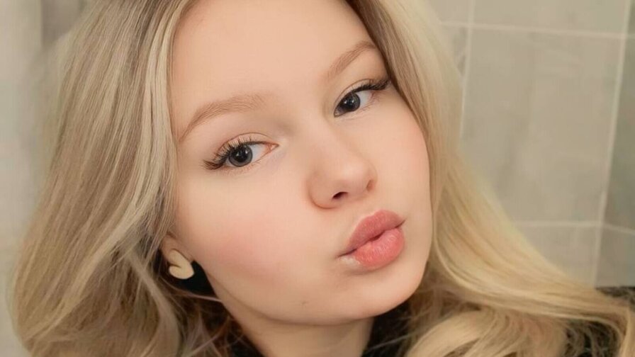 Join MaryamGlore Private Chat