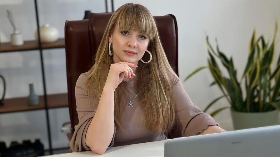 Join SofiaBellweather Private Chat