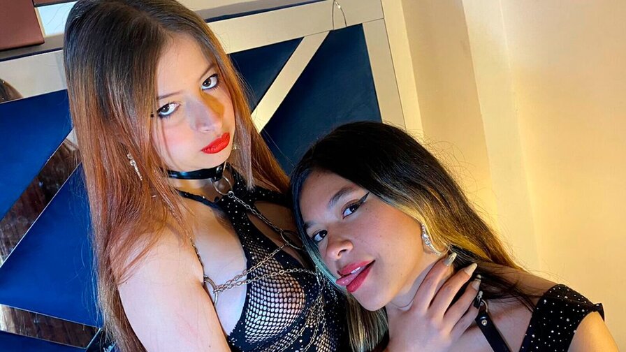 Join AuryAndAdara Private Chat